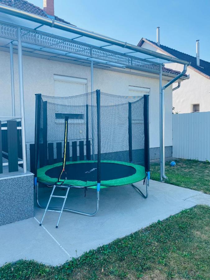 Pandora Pool Apartman Hajdúszoboszló Zewnętrze zdjęcie