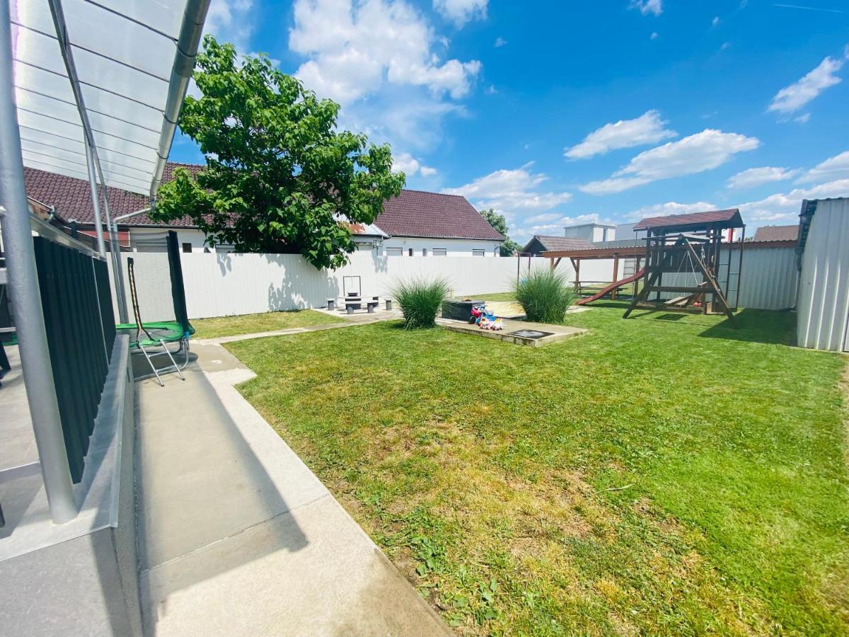 Pandora Pool Apartman Hajdúszoboszló Zewnętrze zdjęcie
