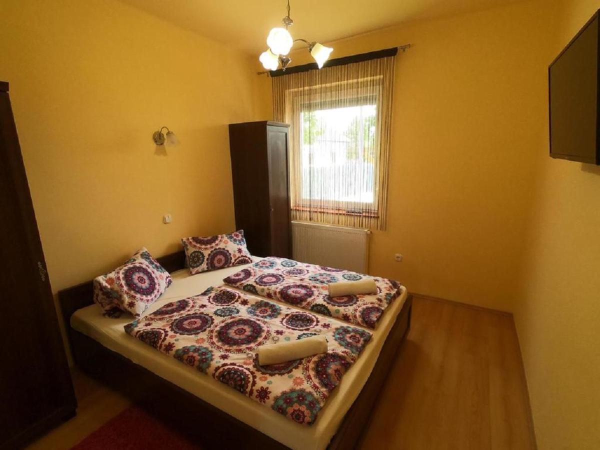 Pandora Pool Apartman Hajdúszoboszló Zewnętrze zdjęcie